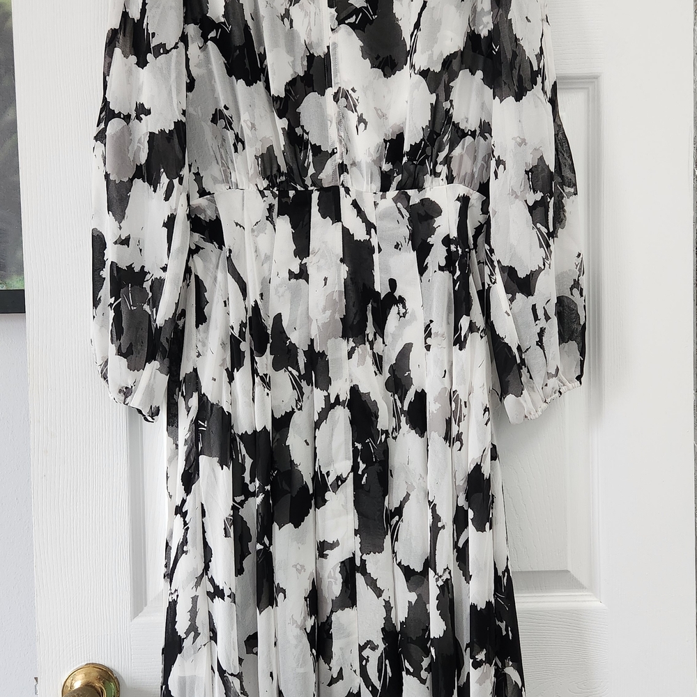White House Black Market Abstract Floral Maxi Dress - Picture 6 of 6